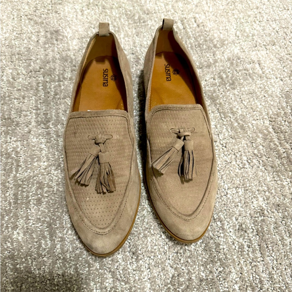 Susina Landrey Suede Tassel Loafer, size 7.5
